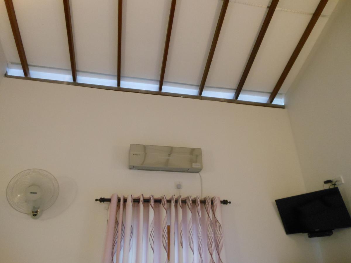 Lavender Hills Home Stay Канді Екстер'єр фото