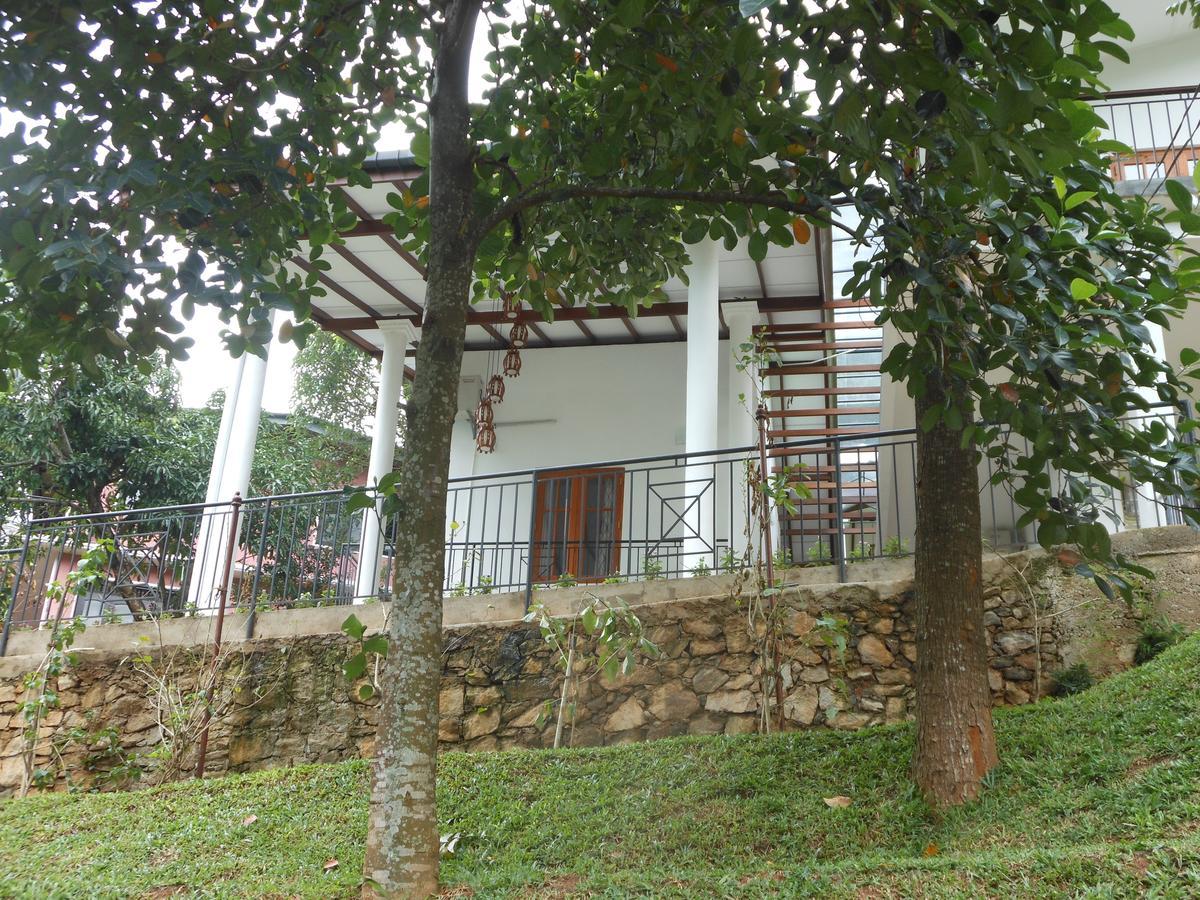 Lavender Hills Home Stay Канді Екстер'єр фото