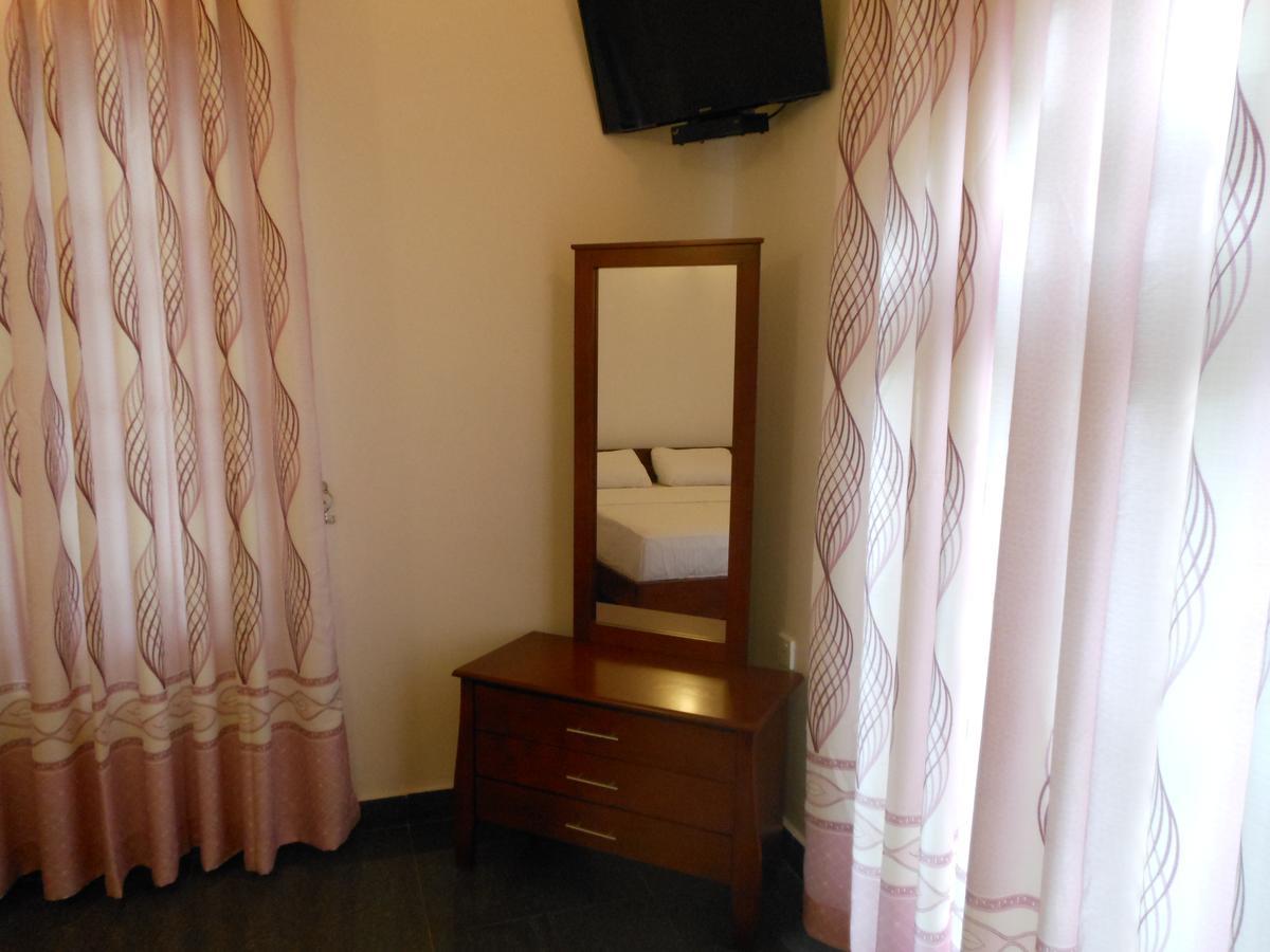 Lavender Hills Home Stay Канді Екстер'єр фото
